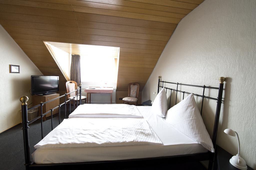 Hotel Continental ザールブリュッケン 部屋 写真