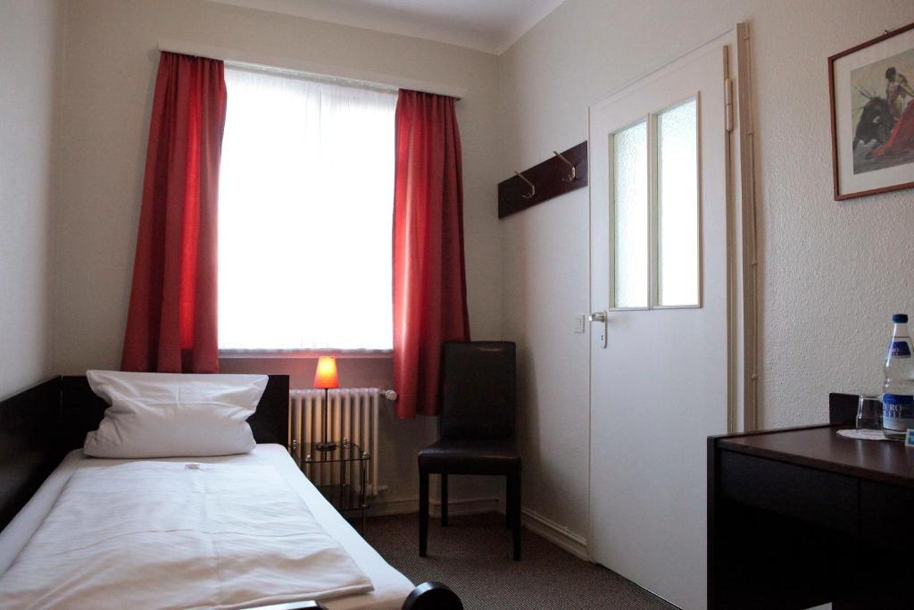 Hotel Continental ザールブリュッケン 部屋 写真